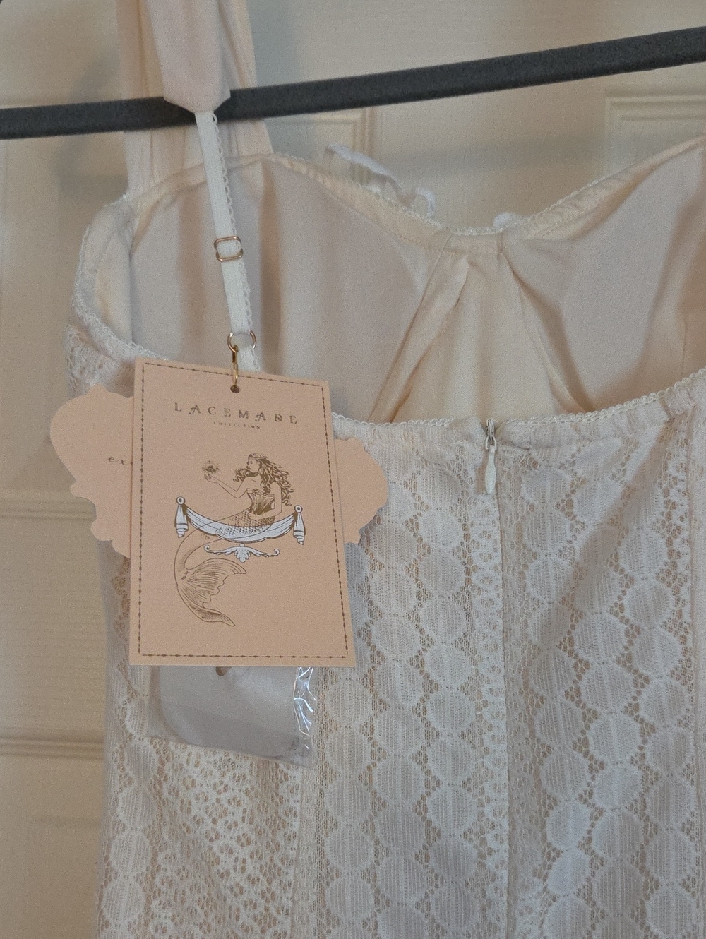 NWT LaceMade Siren's Song Mermaid Long Lace Dress Pearl Beads Shells Cream Small - Picture 8 of 16